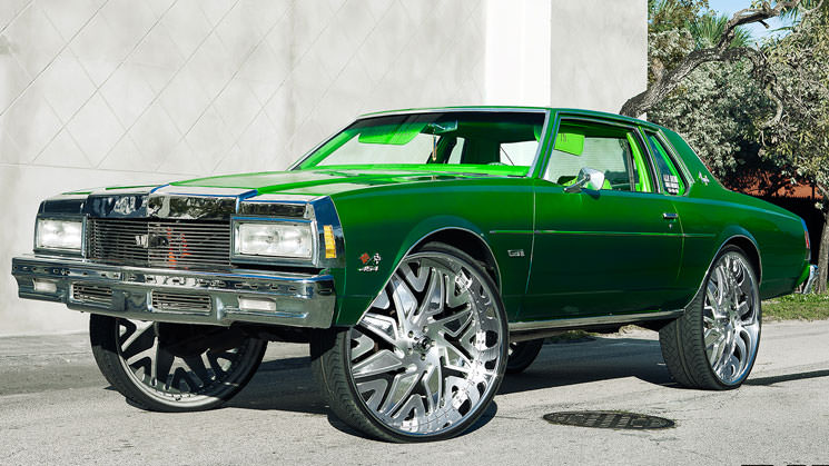 Box Chevy on 32's - Big Rims - Custom Wheels