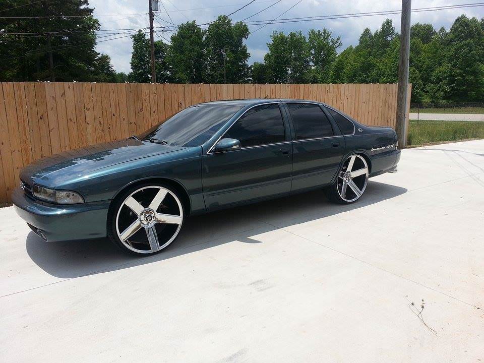 95 impala on 24 inch Dubs - Big Rims - Custom Wheels.