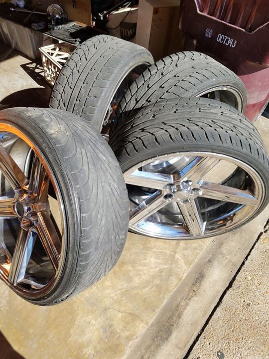 24" Irocs on 275/25/24 tires 1,100 Memphis, TN (38116)... Big Rims