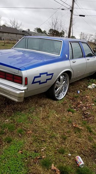 89 box chevy $ 2.000 Greenwood, MS - Big Rims - Custom Wheels
